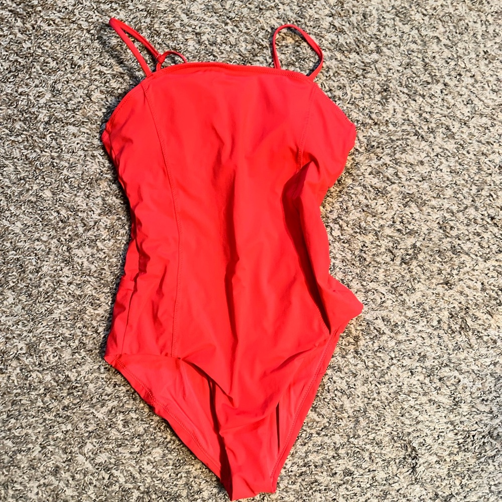 Vuori Vibrant Red Women's One Piece Swimsuit